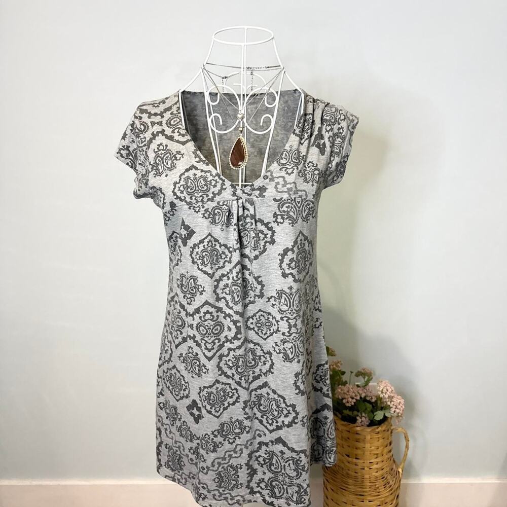 Cute vintage y2k gray paisley fitted babydoll grunge top